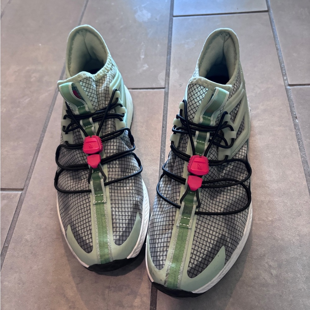 The north face men’s sneaker